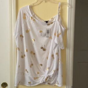 Torrid White Palm Tee Size 0 (Large or 12)